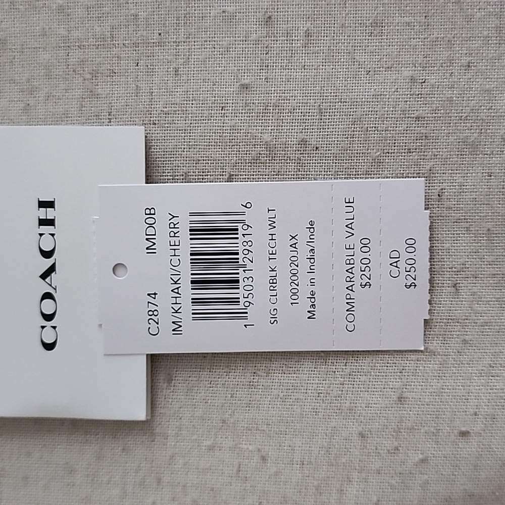 Coach Tech Wallet - Picture 4 of 4
